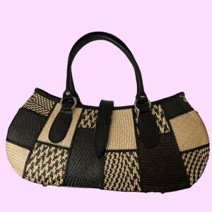 Woven straw handbag with handles